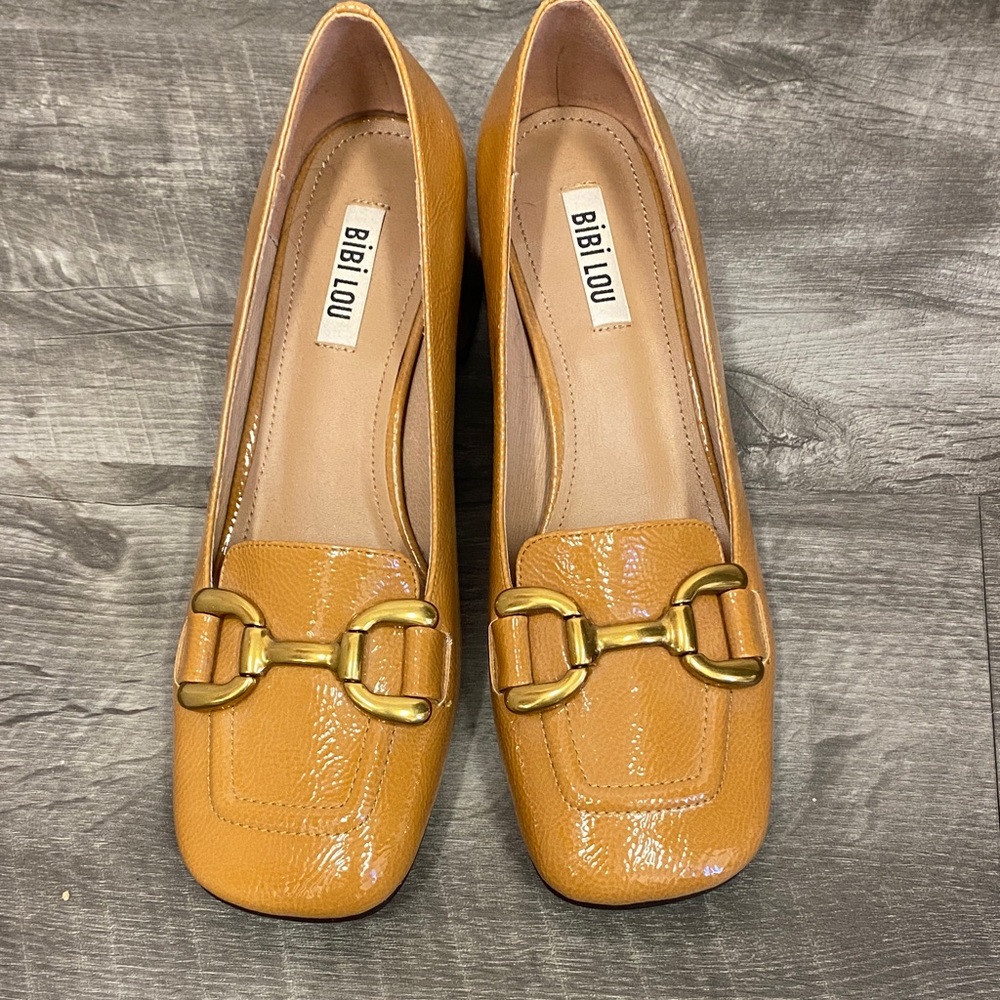 Women's Tan Block Heel Loafers - Picture 5 of 6